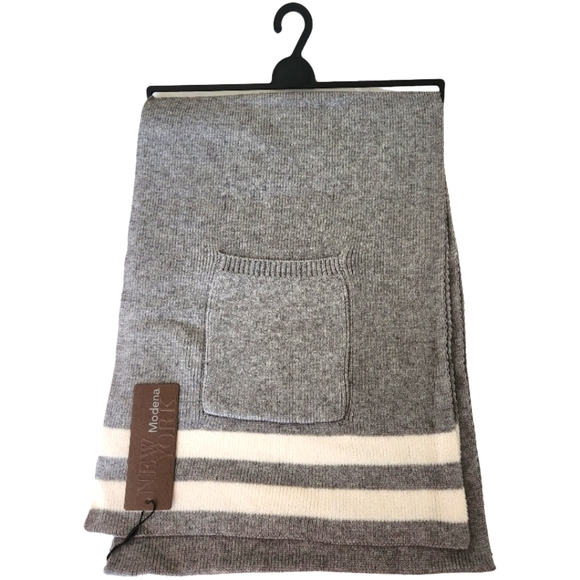 MODENA Gray Ruana Scarf - Picture 2 of 5